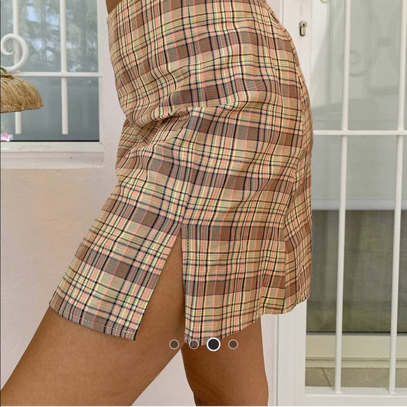 Plaid skirt - Picture 3 of 11